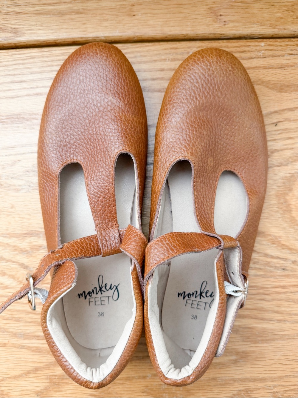 Monkey Feet Womens Brown Leather T-Strap Mary Janes